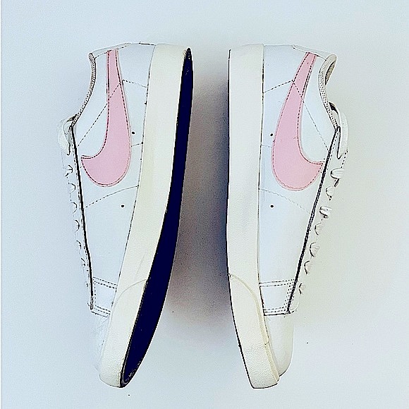 Nike Blazer Low Tennis Shoe - Picture 5 of 12